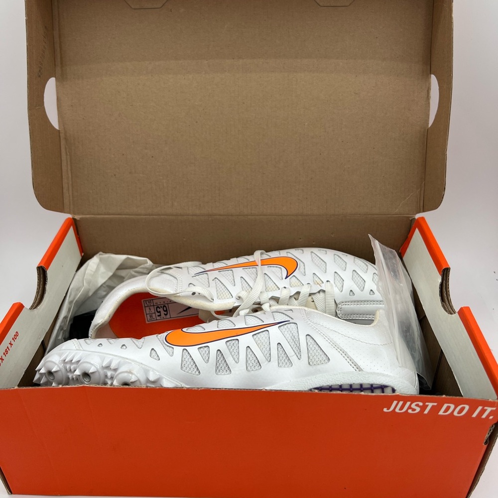 Nike White & Orange Track Spikes NWT - Picture 9 of 10